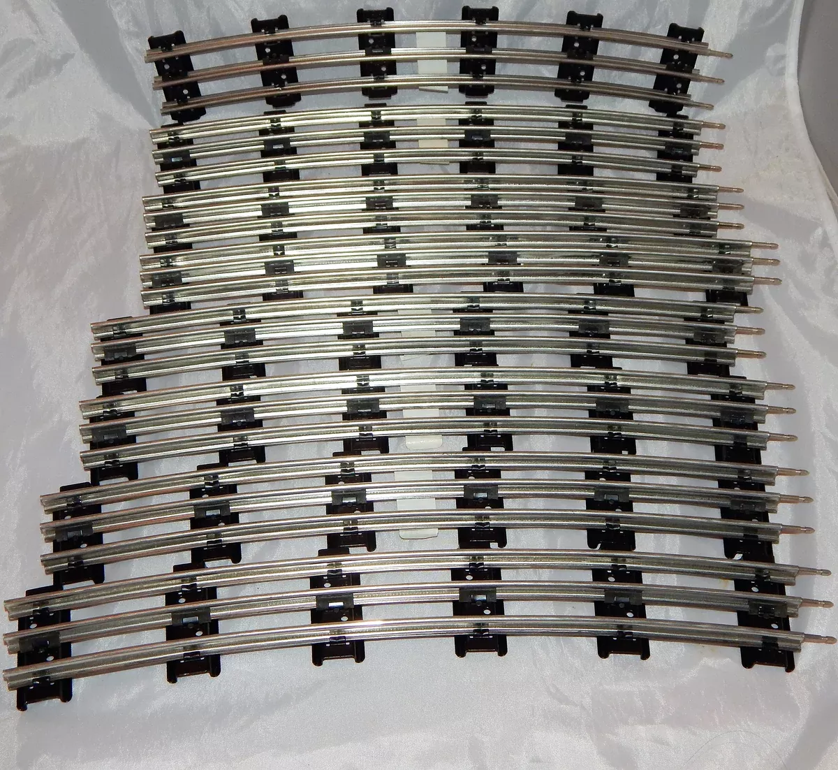 8 Lionel 072 track curved 6-65572 tubular 3 rail 72" diameter half circle C9 O