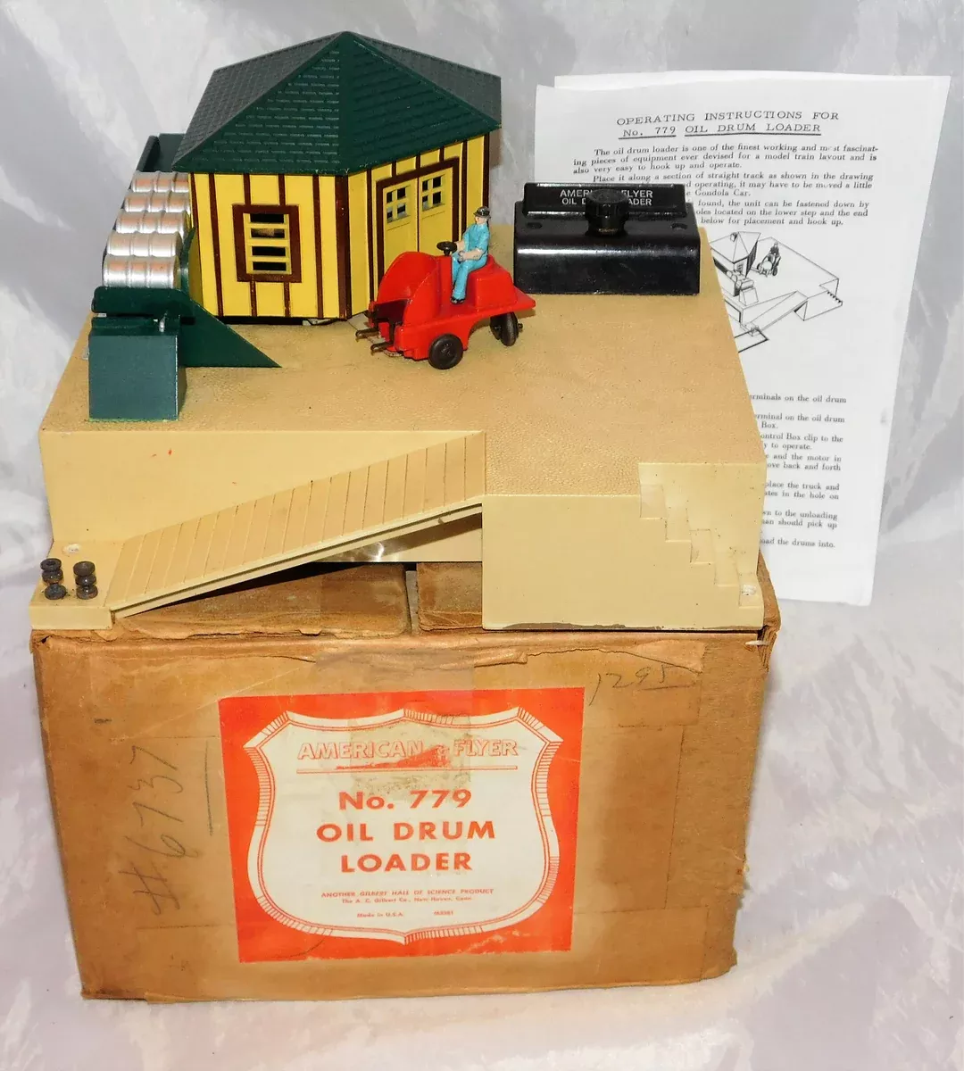 American Flyer 779 Automatic Operating Oil Drum Loader accessory O/S BOXED works