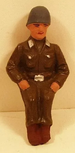 Arnold Hauser Toy Soldiergreen seated 60mm