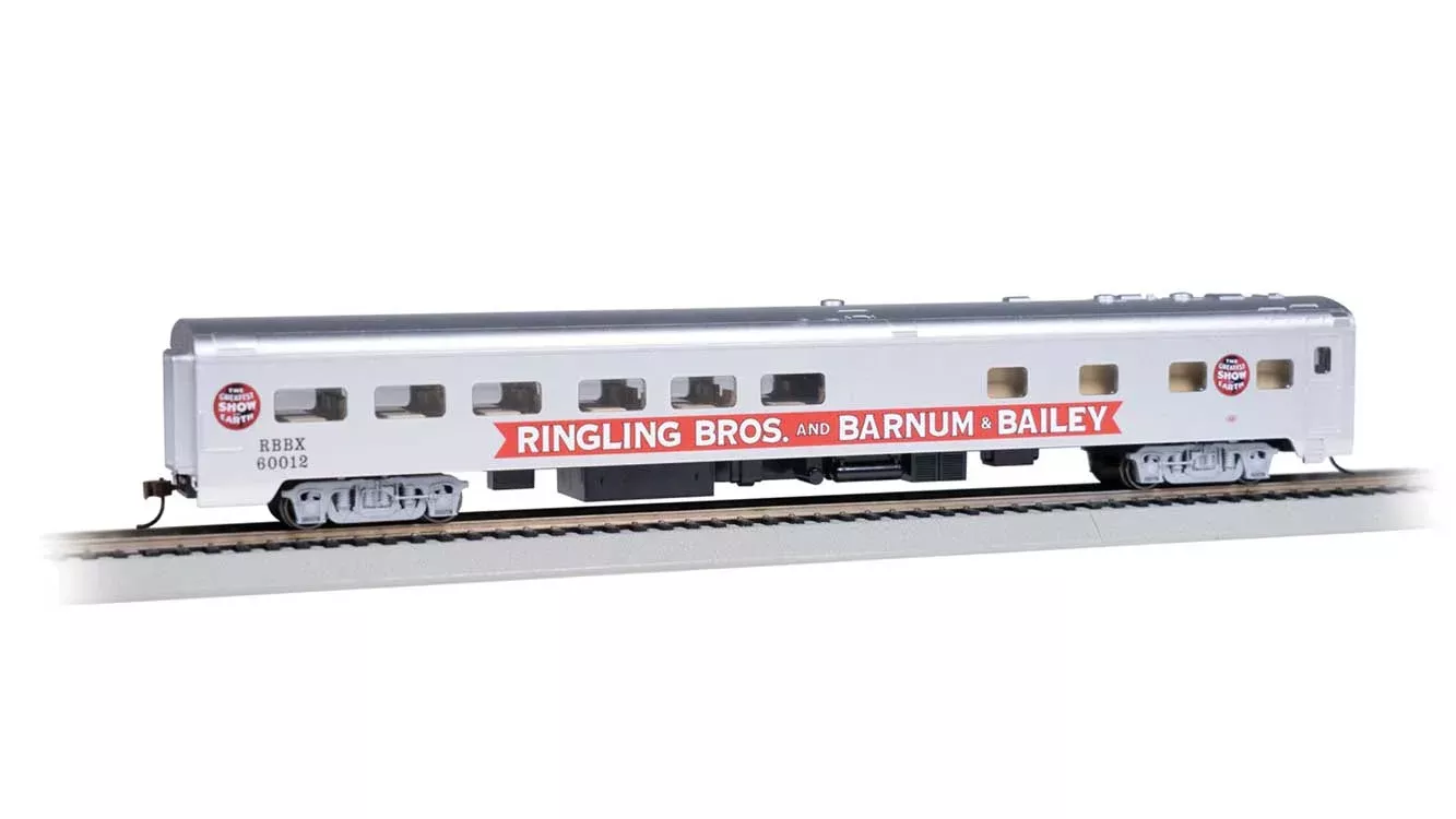 Bachmann HO 14807 Smoothside Dining "Pie" Car, Ringling Bros. and Barnum & Bailey (Red Unit) #60012