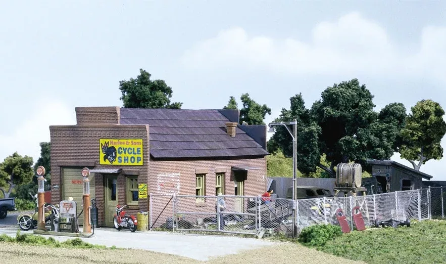 Design Preservation Models Gold HO 40600 Harlee and Sons Cycle Shop Kit