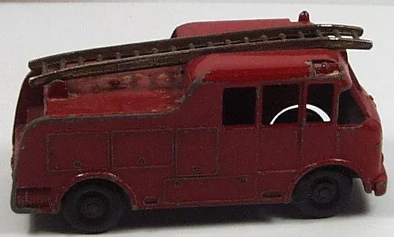 Early Matchbox #9c Merryweather Marquis Fire Engine