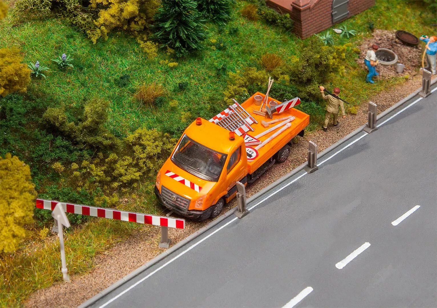 Faller 180930 HO Scale Building Site Traffic Signs Kit