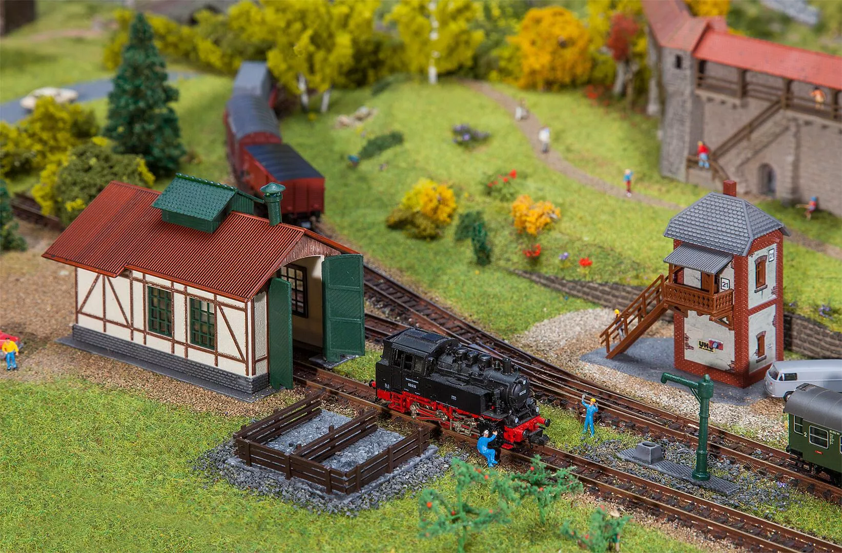 Faller 222108 N Scale Branch Line Engine Shed & Block Post Set