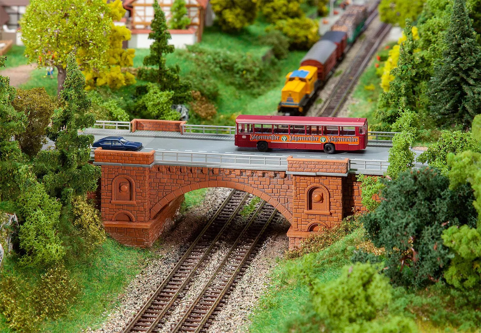 Faller 222572 N Scale Arched Railway/Road Bridge Model Kit