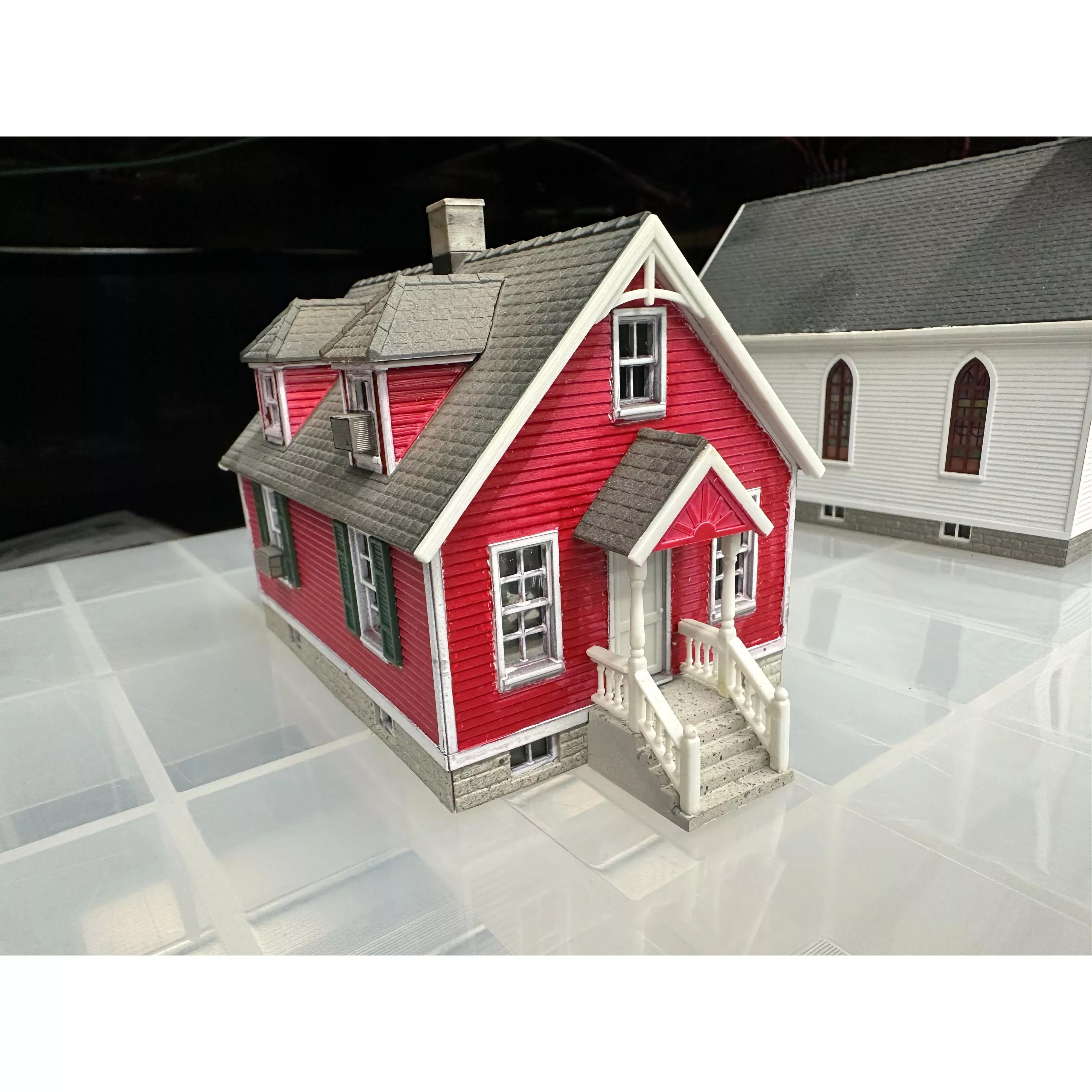 HO Scale used building - Red Building