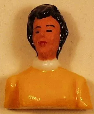 Lady figure : Arnold Gama etal2.5cm
