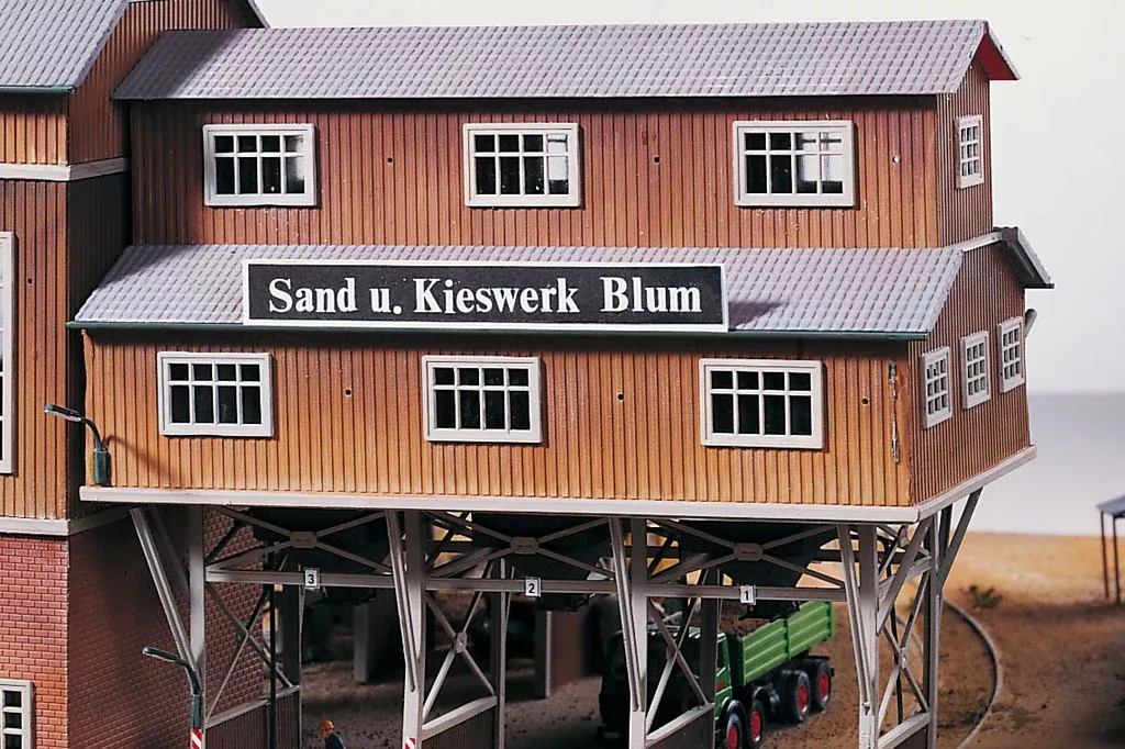 Piko 61123 HO Scale Sand Works Loading Bridge Kit