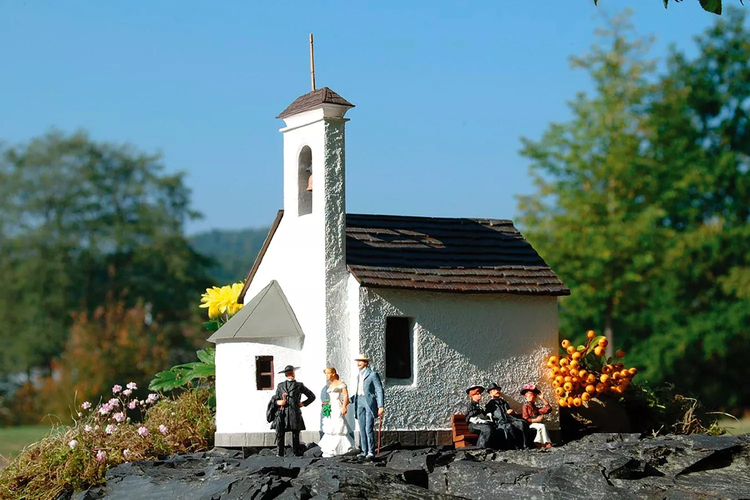 Piko 62059 G Scale Saint Ursula Chapel, Building Kit