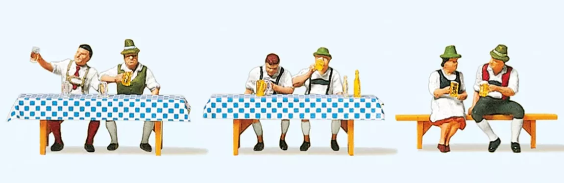 Preiser 10447HO Oktoberfest Goers #1 6 pcs