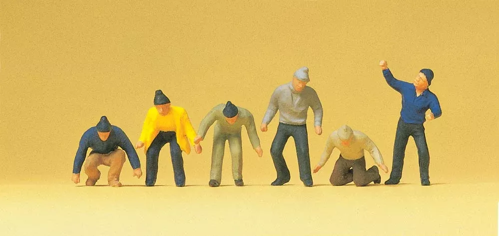 Preiser 14064 HO Scale Workers with Knit Caps Figures (6)