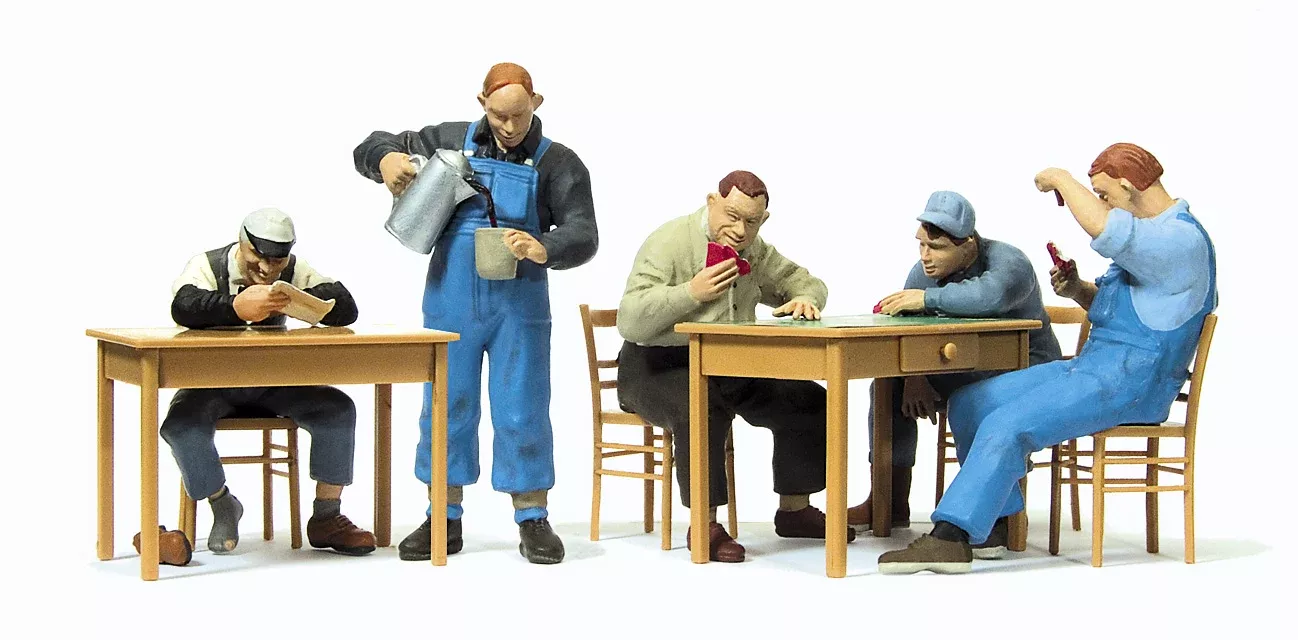 Preiser 65357 O Scale US Railroad Personnel on Break Set