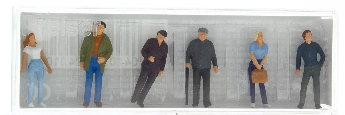 Preiser 72401 1/72 Scale Standing Passers-By Figure Set