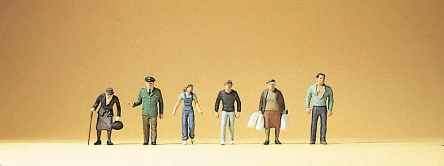 Preiser 79111 N Scale Passers-By with Policeman Set