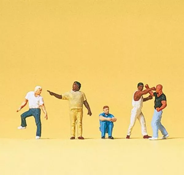 Preiser 79175 N Scale Street Scene / Fight Figure Set