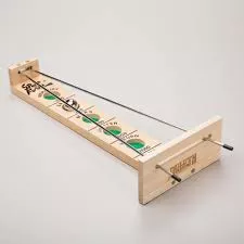 Shoot the moon - Dexterity Game