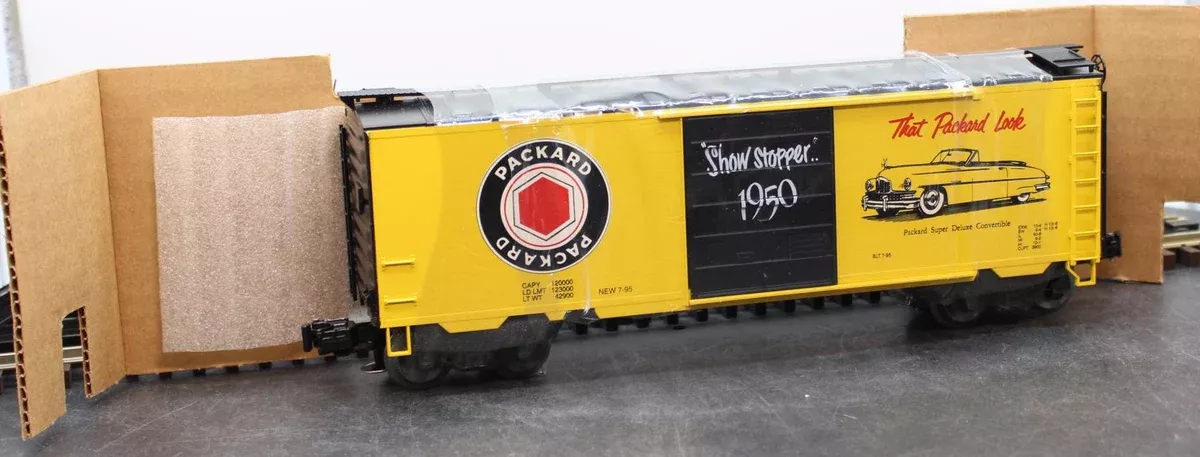 weaver 6057530 Packard boxcar O scale NEW