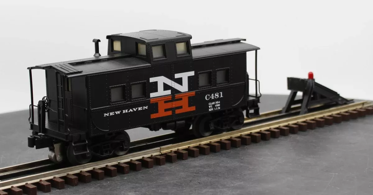 Weaver New Haven Caboose U2924 O SCALE Like New